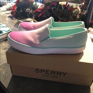 Sperry slip-one